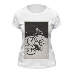 Женская футболка с принтом девушка на велосипеде в Кировске,  |  | 