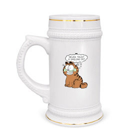 Кружка пивная с принтом Garfield Smiling Cat в Кировске,  керамика (Материал выдерживает высокую температуру, стоит избегать резкого перепада температур) |  объем 630 мл | garfield smiling cat гарфилд кот