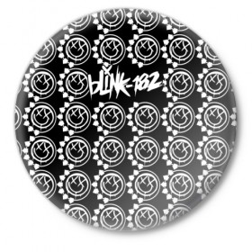 Значок с принтом Blink-182 в Кировске,  металл | круглая форма, металлическая застежка в виде булавки | blink | альтернативный рок | блинк | группа | марк хоппус | музыка | мэтт скиба | надпись | панк | панк рок | песни | поп панк | рок | скейт панк | смайл | смайлик | трэвис баркер