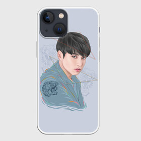 Чехол для iPhone 13 mini с принтом Jeon Jungkook в Кировске,  |  | Тематика изображения на принте: bts | gucci | jeon jungkook | k pop | korean pop | music | бтс | гуси | гучи | гуччи | кей поп | коллаб | чон чонгук