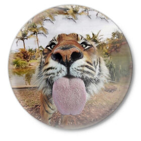 Значок с принтом Тигр показывает язык в Кировске,  металл | круглая форма, металлическая застежка в виде булавки | голова | животные | кот | кошка | лев | лицо | прикол | прикольные | природа | смешные 
 животные | тигр | тигрица | юмор | язык