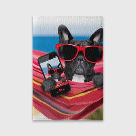 Обложка для паспорта матовая кожа с принтом бульдог в Кировске, натуральная матовая кожа | размер 19,3 х 13,7 см; прозрачные пластиковые крепления | Тематика изображения на принте: бульдог | отдых | очки | собака | телефон | черная собака