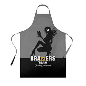 Фартук 3D с принтом Brazzers team Casting-producer в Кировске, 100% полиэстер | общий размер — 65 х 85 см, ширина нагрудника — 26 см, горловина — 53 см, длина завязок — 54 см, общий обхват в поясе — 173 см. Принт на завязках и на горловине наносится с двух сторон, на основной части фартука — только с внешней стороны | adults | brazzers | butterflies | casting | girl | inscription | logo | movies | producer | silhouette | studio | team | бабочки | братья | девушка | кастинг | логотип | надпись | продюсер | силуэт | студия | фильмы