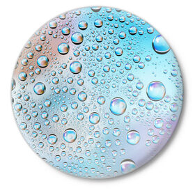 Значок с принтом Капли голубой роса стекло вода в Кировске,  металл | круглая форма, металлическая застежка в виде булавки | Тематика изображения на принте: вода | градиент | для всех | дождь | капли | летний | на каждый день | обычный | окно | поверхность | повседневный | размытость | роса | стекло