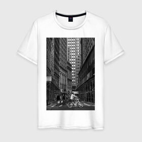 Мужская футболка хлопок с принтом город в Кировске, 100% хлопок | прямой крой, круглый вырез горловины, длина до линии бедер, слегка спущенное плечо. | автомобили | велосипед | велосипедист | высотки | город | дома | дорога | люди | машины | чб