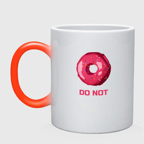Кружка хамелеон с принтом Пончик DO NOT в Кировске, керамика | меняет цвет при нагревании, емкость 330 мл | donut | food | pink | еда | игра слов | пончик | розовый