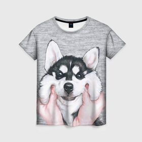 Женская футболка 3D с принтом Хаски в Кировске, 100% полиэфир ( синтетическое хлопкоподобное полотно) | прямой крой, круглый вырез горловины, длина до линии бедер | гладить собаку | животные | пёс | пёсики | серый фон | сибирский хаски | собаки | хаски