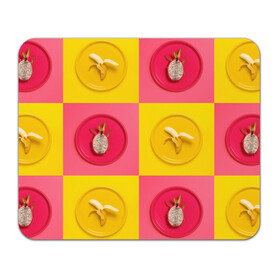 Коврик для мышки прямоугольный с принтом фрукты шахматы в Кировске, натуральный каучук | размер 230 х 185 мм; запечатка лицевой стороны | 3d | банан | вкусняшки | еда | желтый | клетка | розовый | фрукты