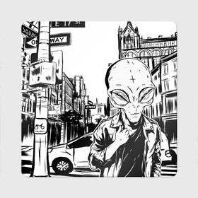 Магнит виниловый Квадрат с принтом Портрет пришельца в Нью Йорке в Кировске, полимерный материал с магнитным слоем | размер 9*9 см, закругленные углы | Тематика изображения на принте: alien | art | hipster | illustration | landscape | new york | ufo | арт | иллюстрация | инопланетянин | картина | нло | нью йорк | пейзаж | пешеходный переход | пришелец | рисунок | рисунок карандашом | светофор | указатель