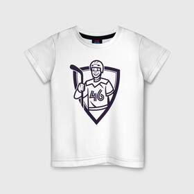 Детская футболка хлопок с принтом Хоккеист держит клюшку в Кировске, 100% хлопок | круглый вырез горловины, полуприлегающий силуэт, длина до линии бедер | держит | зимний | игрок | клюшка | спорт | улыбается | хоккеист | хоккей