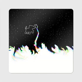 Магнит виниловый Квадрат с принтом Затерянный в космосе в Кировске, полимерный материал с магнитным слоем | размер 9*9 см, закругленные углы | звезды слон пламя потерянный забытый радуга хобот огонь