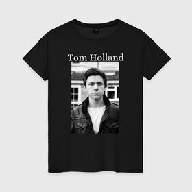 Женская футболка хлопок с принтом Tom Holland в Кировске, 100% хлопок | прямой крой, круглый вырез горловины, длина до линии бедер, слегка спущенное плечо | tom holland | актер | известная личность | мужчина | том холланд | черно белое
